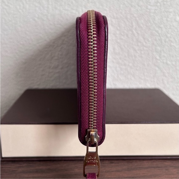 LOUIS VUITTON Monogram Empreinte Leather Zippy Organizer Wallet 7.6”L x 1”W x4”H - Picture 8 of 11